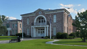 hampton county courthouse exterior