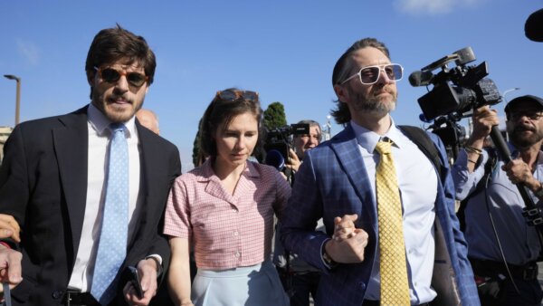 Amanda Knox arrives to court