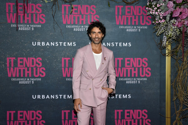 Justin Baldoni on Red Carpet