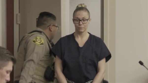 Jennifer Gledhill enters court