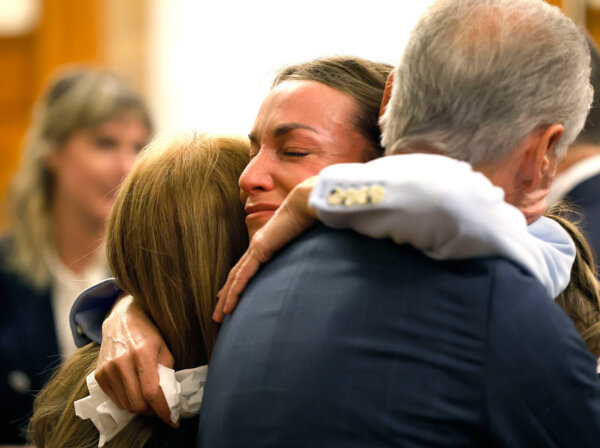 karen read hugs her parents
