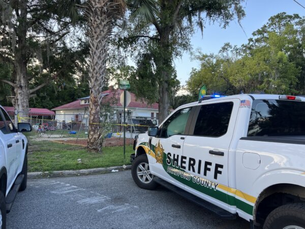sheriff's cruiser outside daycare