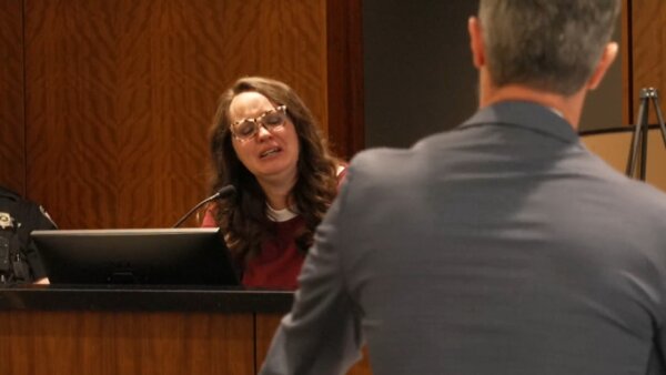 Kathryn Restelli cries in court